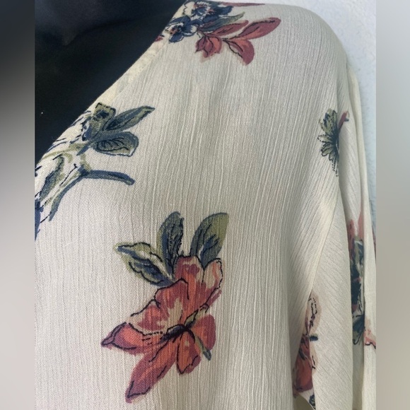 SAGE the Label Floral Kimono - Picture 2 of 4